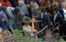 nocera-terinese-cz-1973-la-processione-della-madonna-addolorata-il-rito-dei-vattienti_31044479081_o.jpg