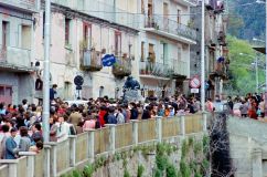 nocera-terinese-cz-1973-la-processione-della-madonna-addolorata-il-rito-dei-vattienti_31122822896_o.jpg