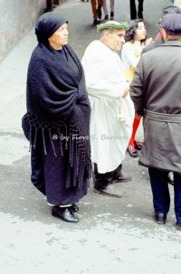 nocera-terinese-cz-1973-la-processione-della-madonna-addolorata-il-rito-dei-vattienti_31122829366_o.jpg