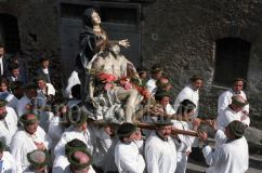 Nocera-Terinese-1985-processione-dellAddolorata-3-960x634.jpg