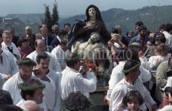 Nocera-Terinese-1986-processione-dellAddolorata-12-960x620.jpg