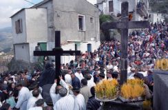 Nocera-Terinese-1986-processione-dellAddolorata-18-960x629.jpg
